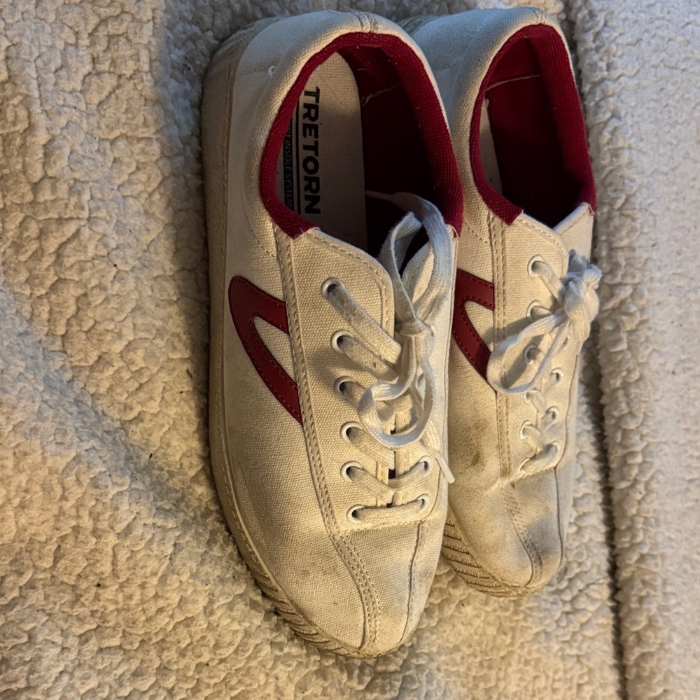 Tretorn Women’s  Sneakers in White and Red